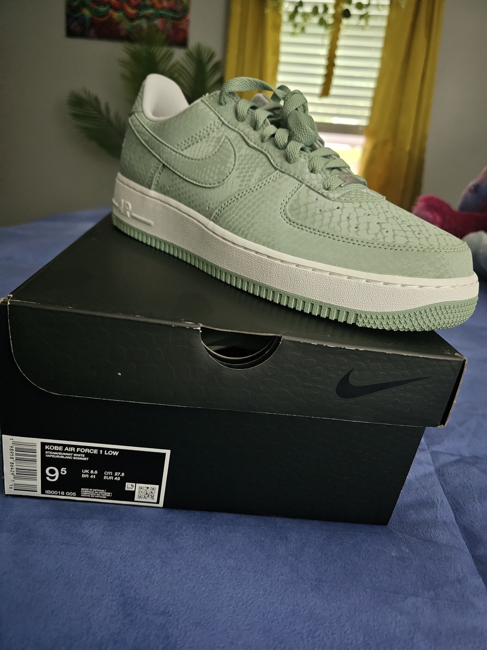 Nike Kobe Air Force 1 Low in Sage Green/White